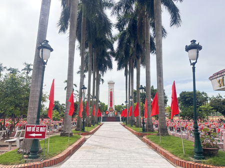 Thư viện ảnh Nghĩa trang liệt sĩ Yên Viên, xã Phù Đổng, thành phố Hà Nội